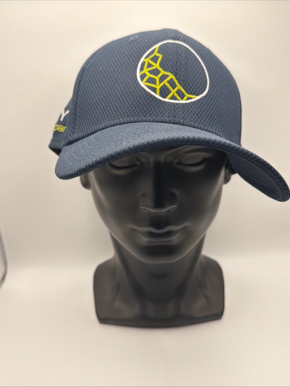 Onyx Golf Apparel New Era 39Thirty Stretch Fitted Mesh Hat Size Medium-Large